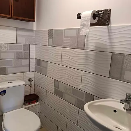 Toronyszoba Гостевой дом Szob