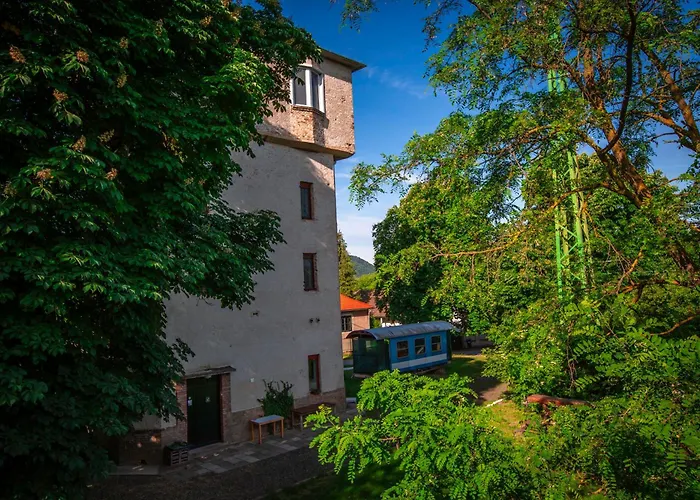 Toronyszoba Vendégház Szob